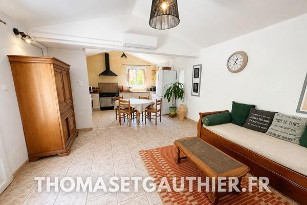 VELLERON – Domaine de 1,3 ha avec maison principale, 4 gîtes et 2 piscines