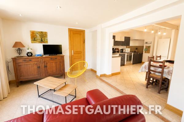 VELLERON – Domaine de 1,3 ha avec maison principale, 4 gîtes et 2 piscines