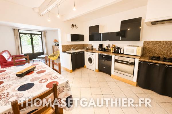 VELLERON – Domaine de 1,3 ha avec maison principale, 4 gîtes et 2 piscines