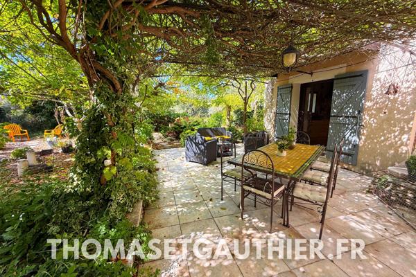 VELLERON – Domaine de 1,3 ha avec maison principale, 4 gîtes et 2 piscines