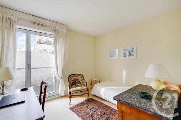 Appartement F5 à vendre  5 pièces - 96 m2 PARIS - 75010