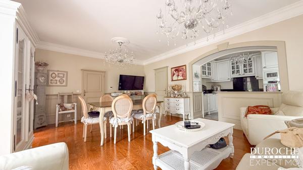 Caderousse 5mn de l'échangeur A7/A9 d'Orange, 30mn de la gare TGV d'Avignon, Maison 138 m² avec piscine