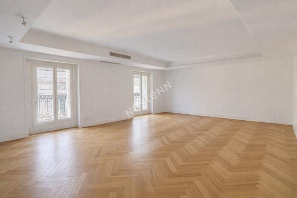 Appartement Familial de cinq pièces - Quartier Mail Montorgueil 75002 Paris
