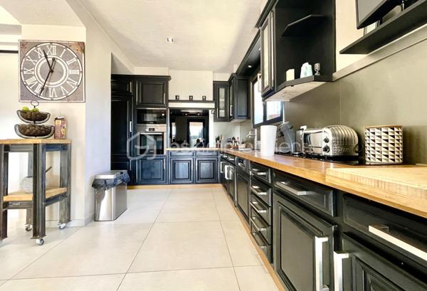 Maison traditionnelle de 212 m²