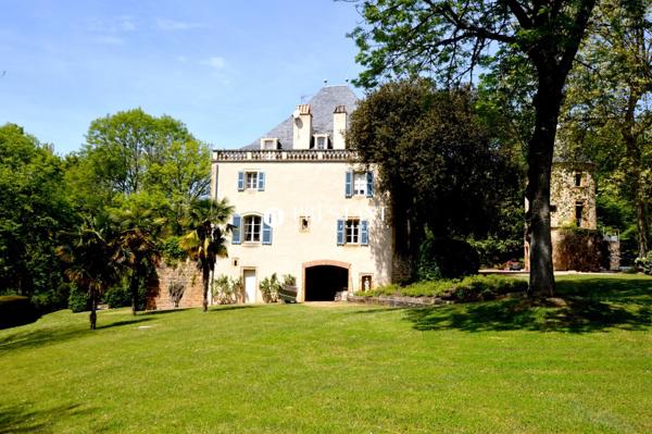 Lot – Propriété entre Figeac et Gourdon. Maison de maître Lot – 4 hectares., FIGEAC