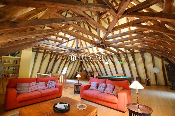 Lot – Propriété entre Figeac et Gourdon. Maison de maître Lot – 4 hectares., FIGEAC