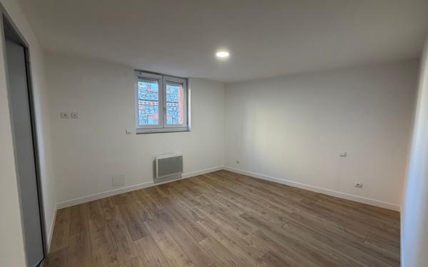 Appartement à louer    2 pièces •  Trouillas