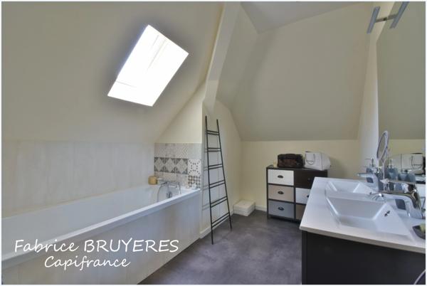 Maison à vendre 7 pièces USSEL (19)