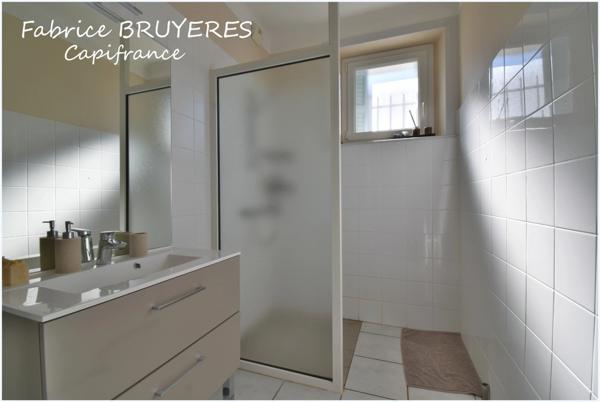 Maison à vendre 7 pièces USSEL (19)