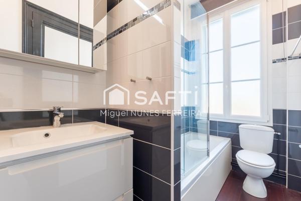 Superbe maison anglo-normande avec dépendance