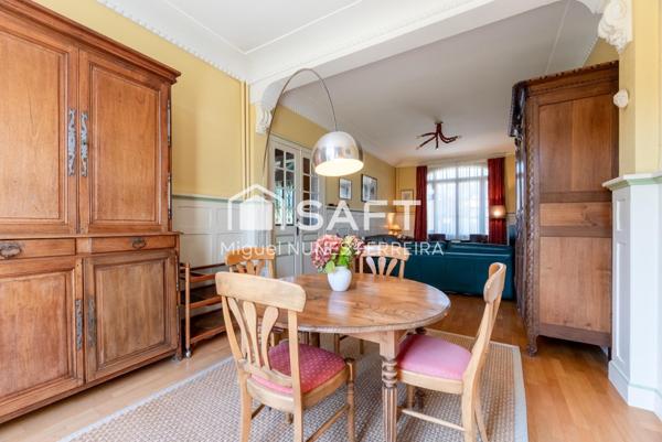 Superbe maison anglo-normande avec dépendance