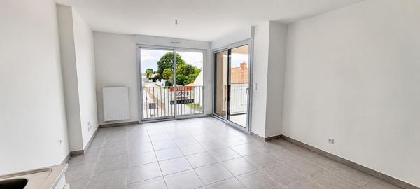 APPARTEMENT NEUF au 1er étage avec LOGGIA + CAVE + 2 PARKINGS