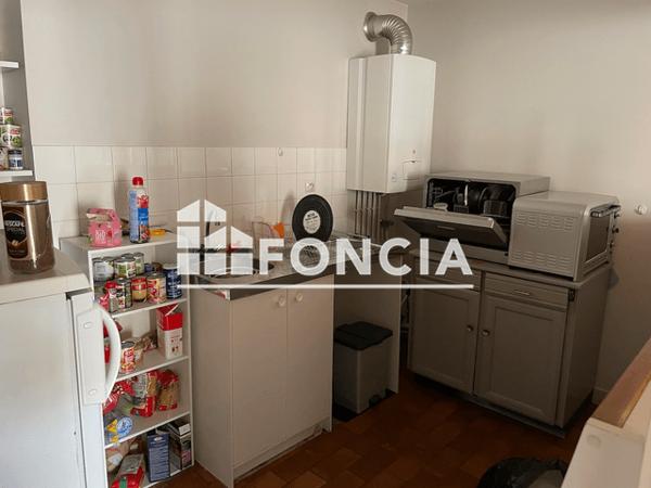 Location Studio 42.11 m² - 2e ETAGE - PORTE 4 Niort 79000