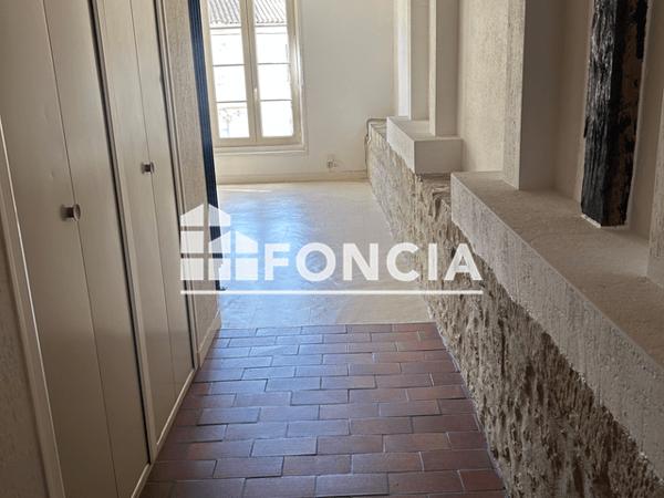 Location Studio 42.11 m² - 2e ETAGE - PORTE 4 Niort 79000