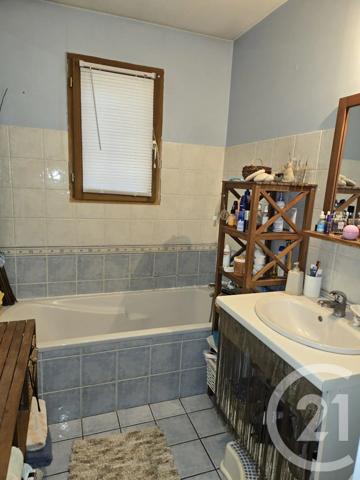 Maison à vendre  6 pièces - 174,47 m 2   LA GUERCHE SUR L AUBOIS  - 18