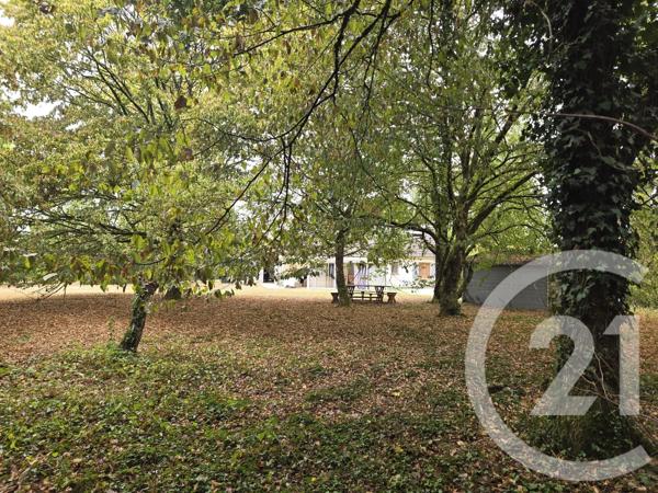 Maison à vendre  6 pièces - 174,47 m 2   LA GUERCHE SUR L AUBOIS  - 18
