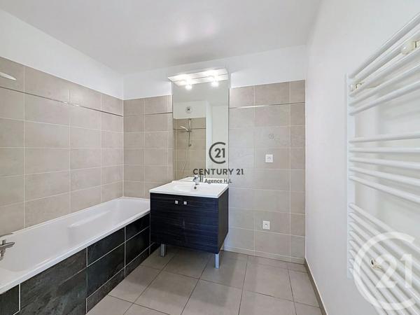 Appartement F3 à vendre  3 pièces - 59,62 m 2   VILLEMOMBLE  - 93