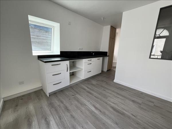 Appartement à louer 511 € CC TOURS 1 pièce 25 m² DPE D