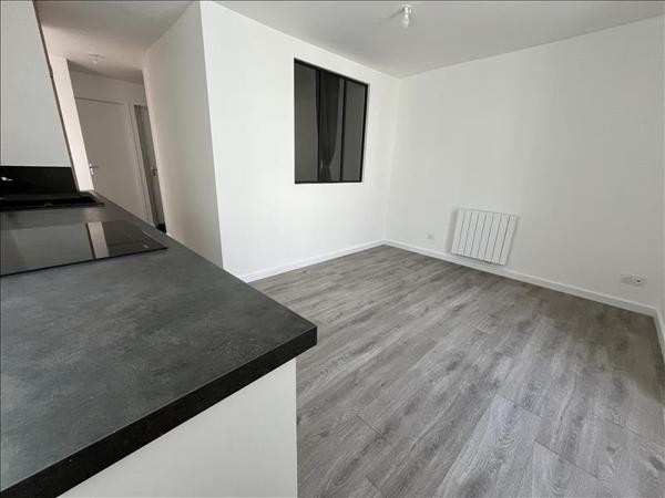Appartement à louer 511 € CC TOURS 1 pièce 25 m² DPE D