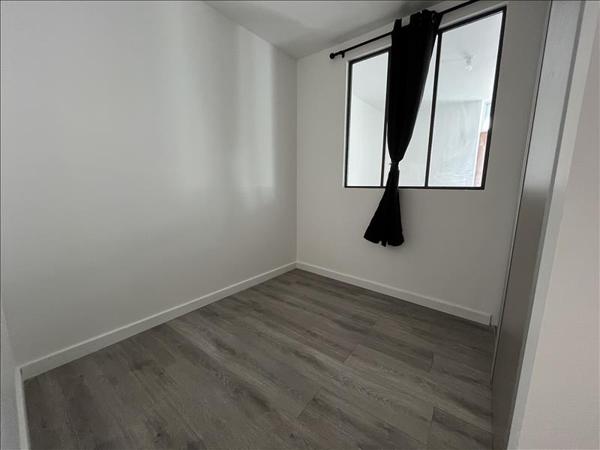 Appartement à louer 511 € CC TOURS 1 pièce 25 m² DPE D