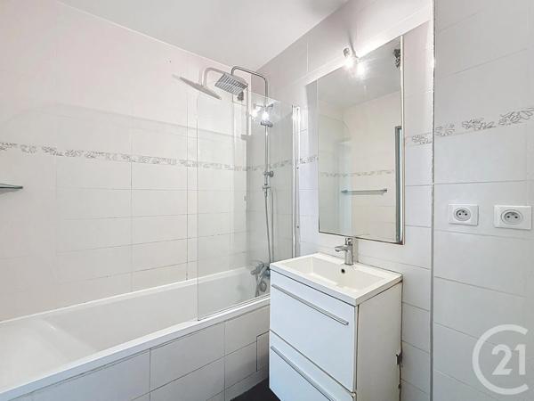 Appartement F3 à vendre  3 pièces - 65,65 m 2   MOISSY CRAMAYEL  - 77