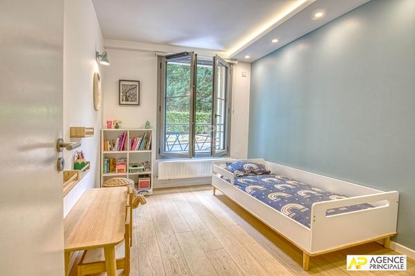 Versailles Montreuil Appartement 4 pièces 87.82 m² carrez + loggia de 6.47 m² et double box 740 000 € **  - Référence  28265