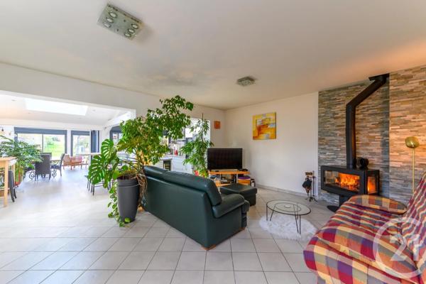 Maison à vendre  7 pièces - 188 m 2   CLAYE SOUILLY  - 77