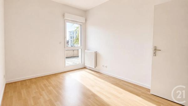 Appartement F3 à vendre  3 pièces - 60,52 m 2   CHARTRES  - 28