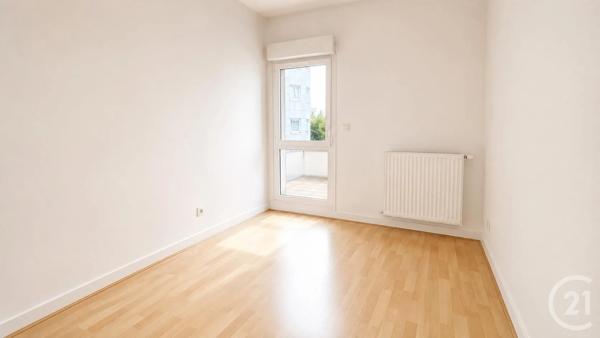 Appartement F3 à vendre  3 pièces - 60,52 m 2   CHARTRES  - 28