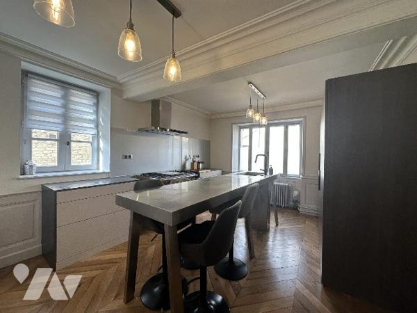 Maison familiale avec jardin