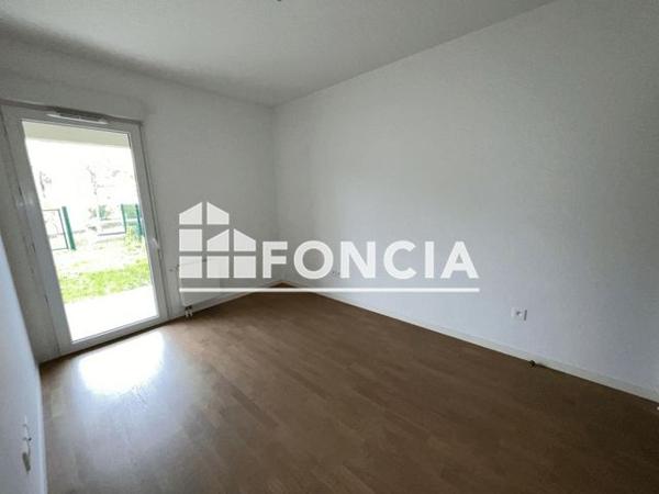 Location Appartement 2 pièces 42.14 m² - 6 RUE AUGUSTE BRUNOT Rocquencourt 78150