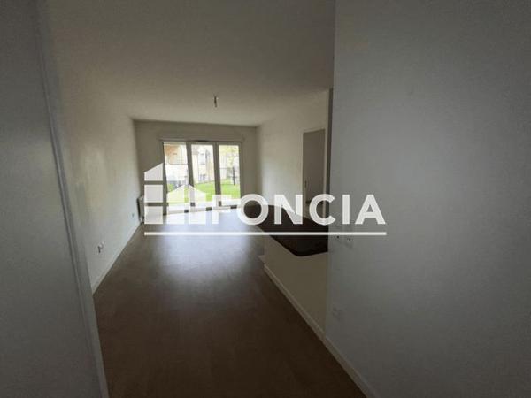 Location Appartement 2 pièces 42.14 m² - 6 RUE AUGUSTE BRUNOT Rocquencourt 78150