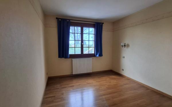 Maison à vendre    5 pièces • 170 m2 Entraigues-sur-la-Sorgue