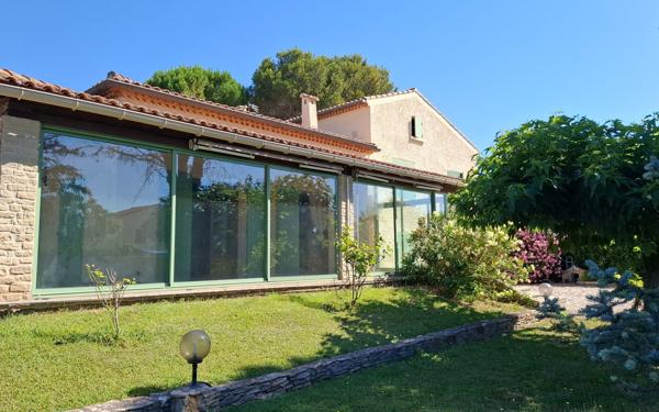 Maison à vendre    5 pièces • 170 m2 Entraigues-sur-la-Sorgue