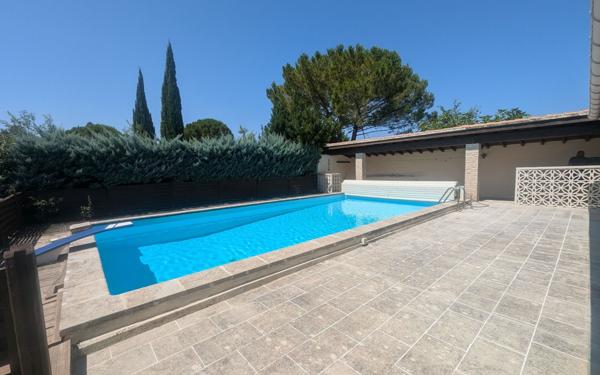 Maison à vendre    5 pièces • 170 m2 Entraigues-sur-la-Sorgue