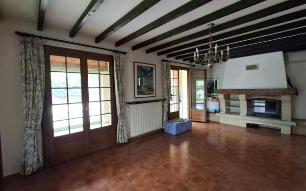 Maison à vendre    5 pièces • 170 m2 Entraigues-sur-la-Sorgue