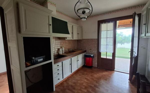 Maison à vendre    5 pièces • 170 m2 Entraigues-sur-la-Sorgue