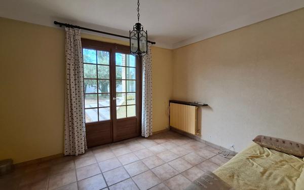 Maison à vendre    5 pièces • 170 m2 Entraigues-sur-la-Sorgue