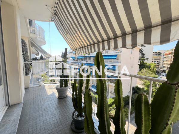 Location Studio meublé 50.18 m² - 2 Rue Casimir Raynaud Le Cannet 06110