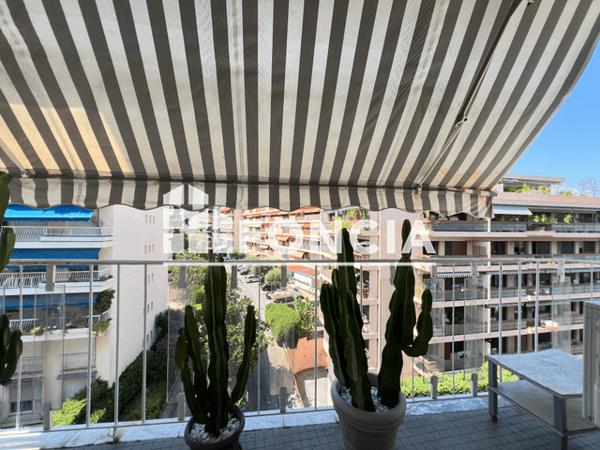 Location Studio meublé 50.18 m² - 2 Rue Casimir Raynaud Le Cannet 06110