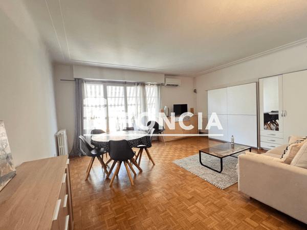 Location Studio meublé 50.18 m² - 2 Rue Casimir Raynaud Le Cannet 06110