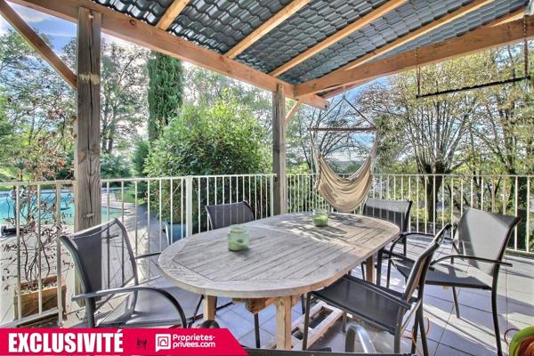 EXCLUSIVITE : Maison plain pied T7 -154m² - PISCINE - Terrain de 4000m² / 5 chambres+1 bureau  / MALEMORT