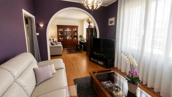 Maison de ville CLERMONT-FERRAND avec 6 Pièces 125 m² - extérieurs, jardin, terrasse et carport
