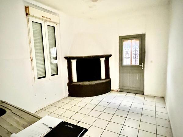 Immeuble de rapport avec cachet à rénover