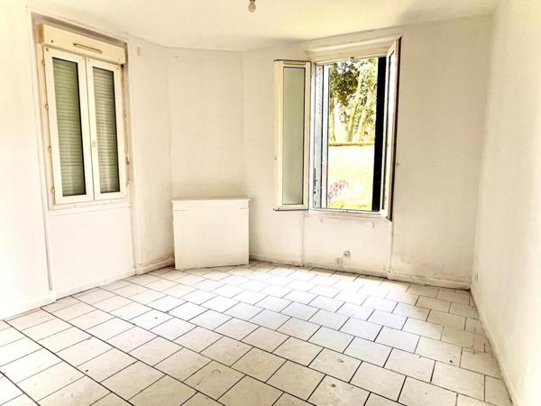 Immeuble de rapport avec cachet à rénover