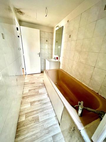 Immeuble de rapport avec cachet à rénover