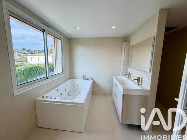 Maison à vendre 7 pièces 255 m² Grasse