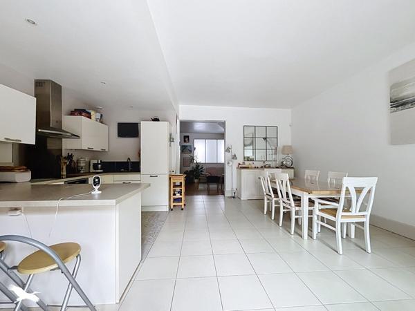 Maison 544 440 € Rochefort 7 p 200 m² DPE C