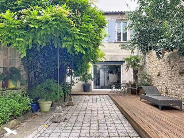 Maison 544 440 € Rochefort 7 p 200 m² DPE C