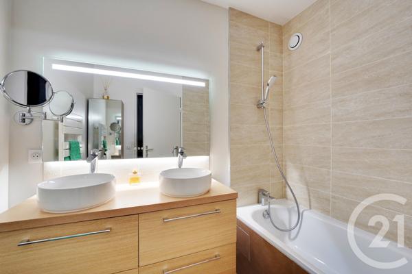 Appartement F5 à vendre  5 pièces - 110 m2 PARIS - 75015